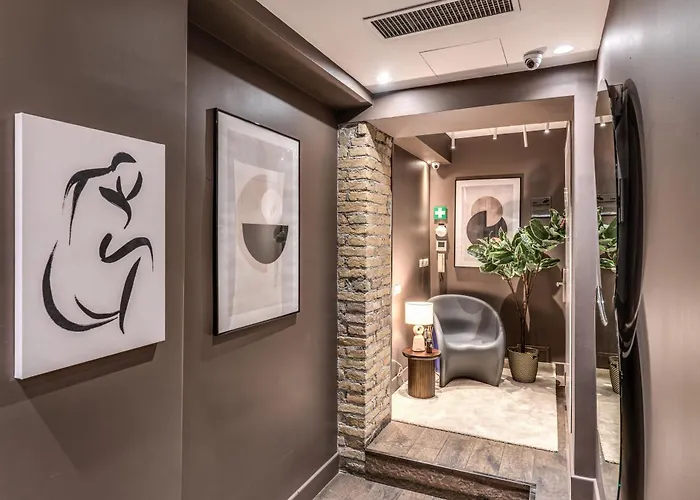 Telier Tomacelli בית הארחה 4*